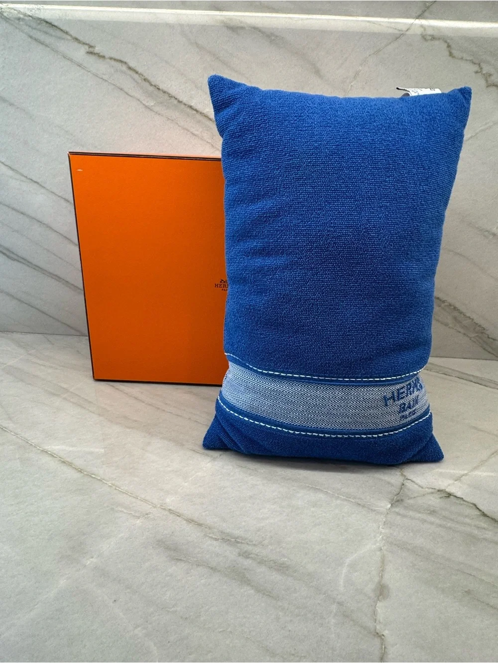 NWOT Hermes Yachting Uni Beach Pillow Blue